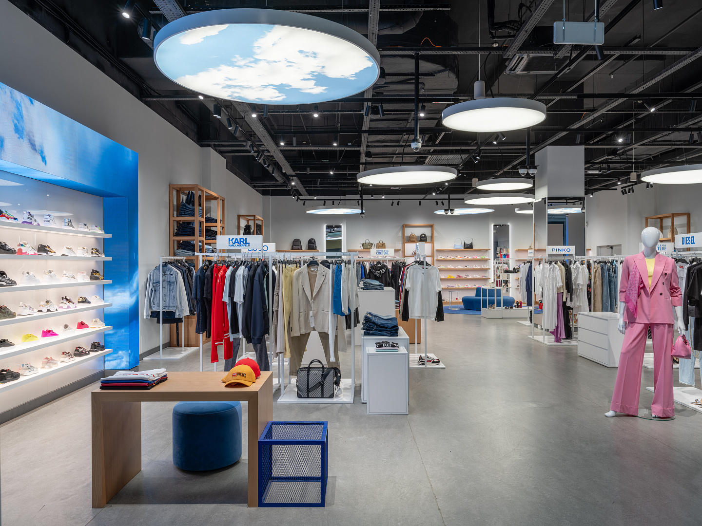 Grande Boutique SPACE-1