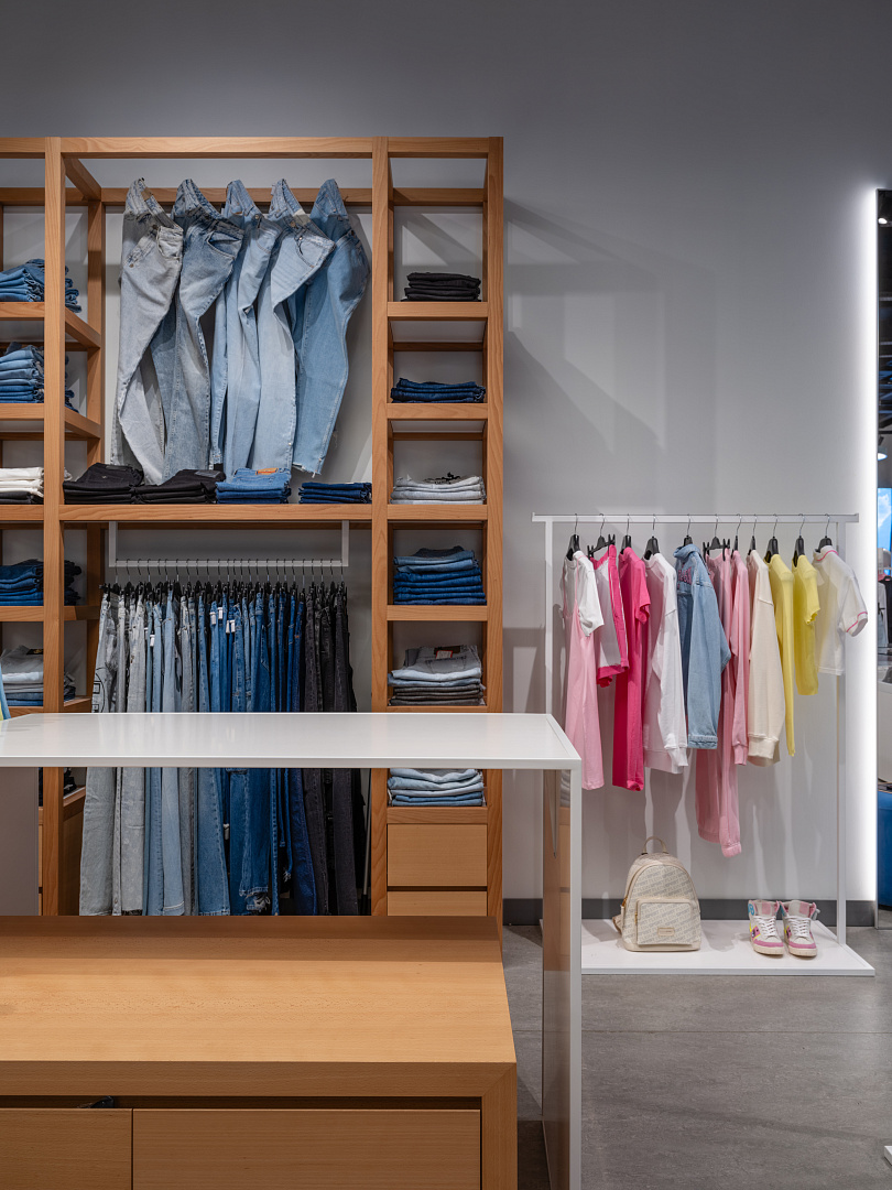 Grande Boutique SPACE-7